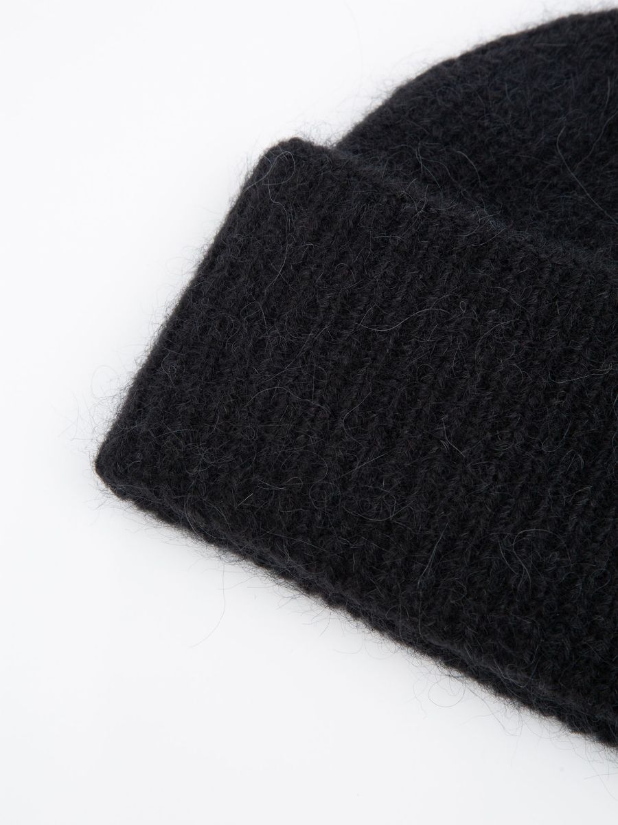 Bilde av WoolLand  Raulandtind knitted hat Woman F00 Black