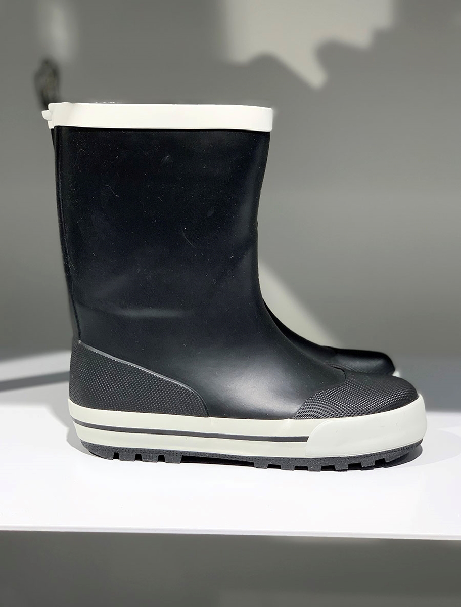 Zig zag paja rubber boots black Nava Sport Vi selger klær Klær, Sko og Støvler