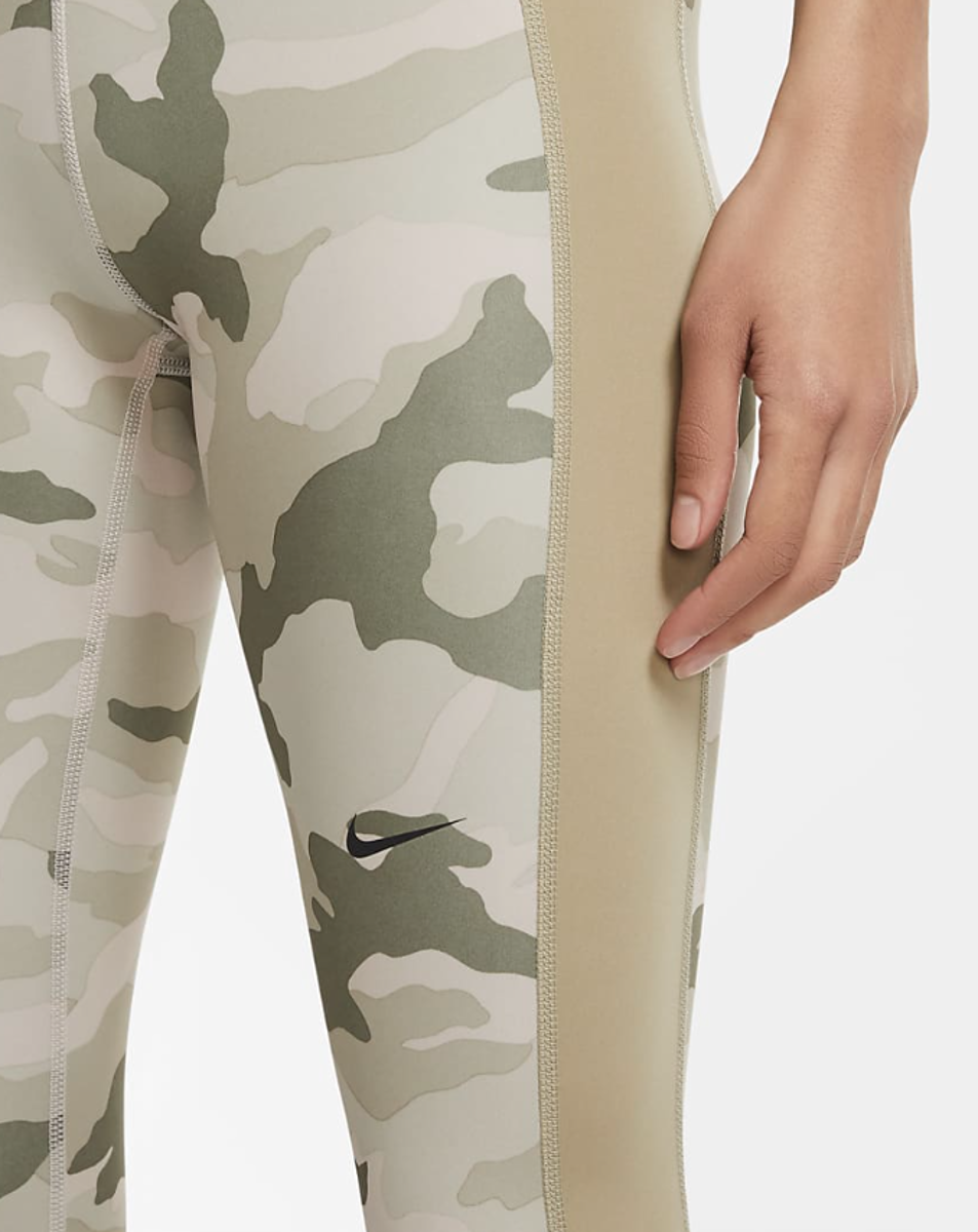 Nike w np tight 7/8 camo cu4626-292- Nava Sport - din nye sportsbutikk!