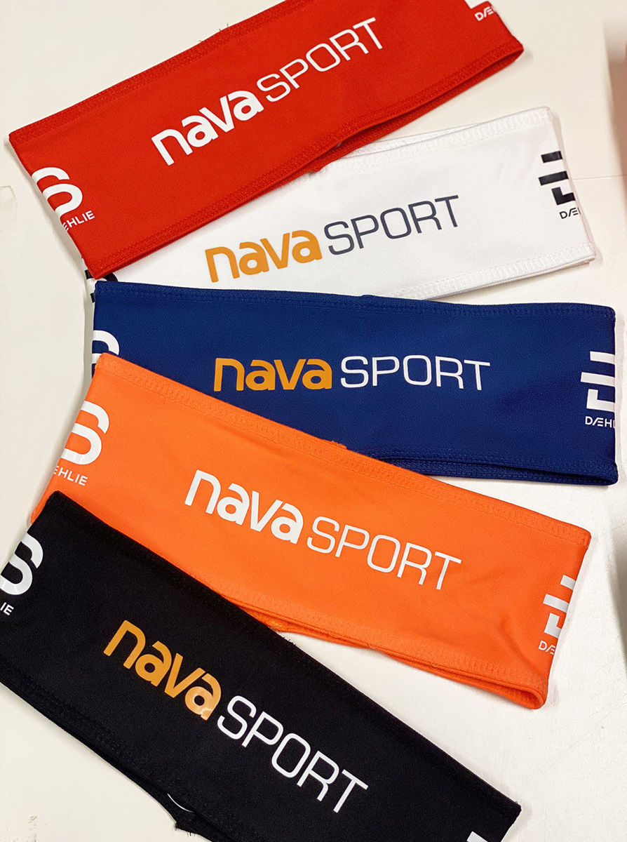 Bilde av Dælie Headband polyknit Nava Sport Logo ORANGE
