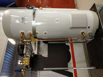 EasyClean MotorPumpe (21ltr/min 150bar) + 300ltr 15Kw varmtvannsbereder.
