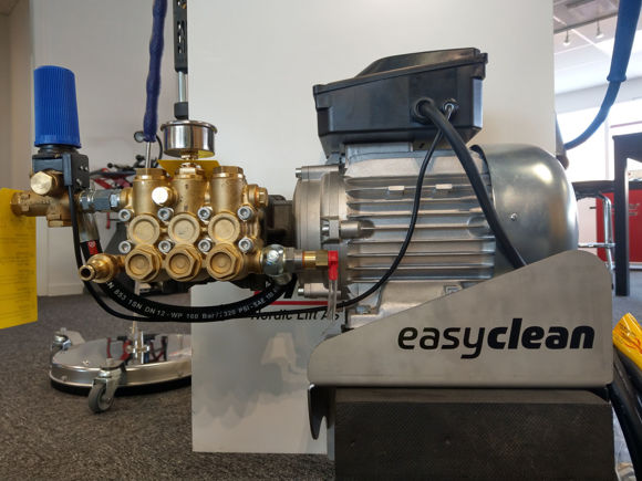 5,5 Kw Kaldtvann Motorpumpe med deksel og tilbehør 150Bar. - 21Ltr./min.  230/ 400 Volt 3-fas
