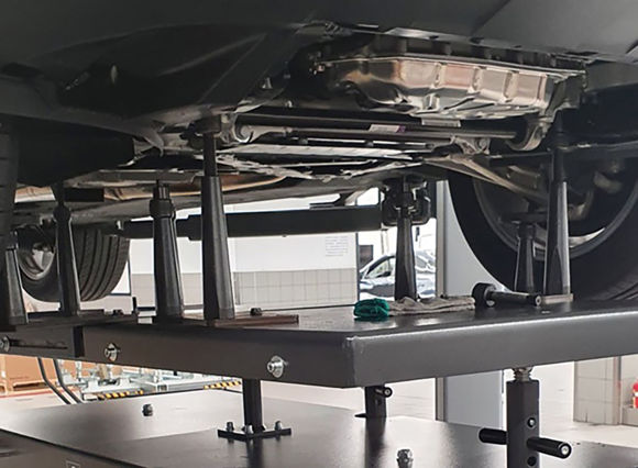 EAE MS12MF– mobilt batteriløftebord 1 200 kg med nivåregulering og uttrekkbar plattform