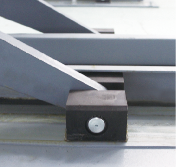 Bilde av 6604BWF.50L.40TEC Kjørebaneløfter 4,0 tonn Lengde 5000 mm. Byggehøyde  180 m.m med 3 tonn innebygd frihjulsløfter.