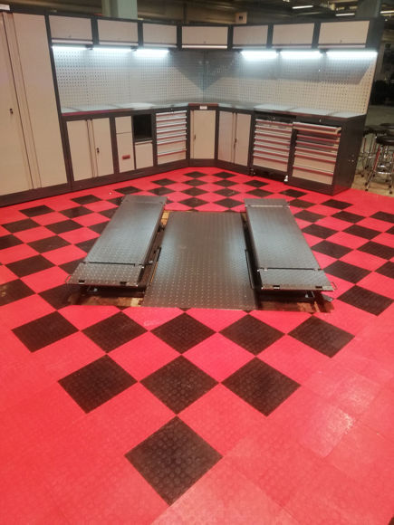 Bilde av MR 30 Plate for nedfelling i gulv 6 mm plate med understøtte vekt 160 kg.