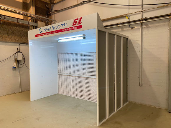 Bilde av NT-3B Lakkerings hjørne med avsug. B:3080mm D:2000mm H:2300/3100mm 10800m3/h 2,2KW