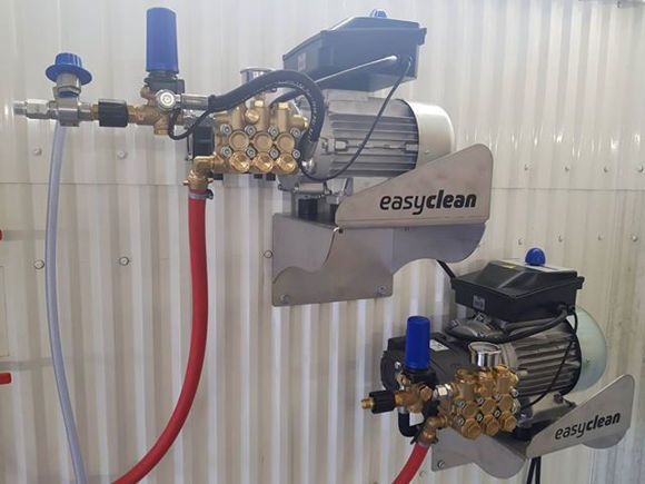 Bilde av Easy Clean Høytrykksvasker Stasjonær Kaldtvann Motorpump med deksel og tilbehør 200 Bar.21 Ltr. 230/ 400 Volt 3-fas