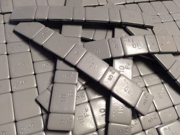 Bilde av lodd  5/10 gr LIMING 4+4 pr strips stk 100 stk pr box 6 kg. Blank Farge FE-ECO2