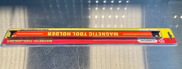 Bilde av Magnetlist for oppheng verktøy 460 mm lang 23 mm bred