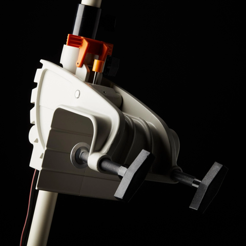 Bilde av Savage Gear Thruster SW 12V 55LBS elektrisk påhengsmotor saltvann